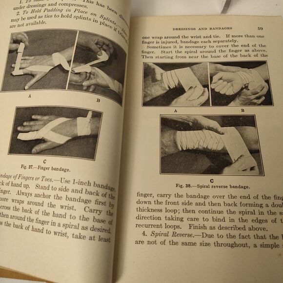1953 FIRST AID-A BUREAU OF MINES INSTUCTION MANUAL BOOK & ARC 1940 First Aid bk - Picture 8 of 8
